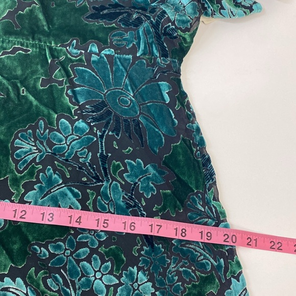 By Anthropologie Short Sleeve Mock Neck Velvet Mini Dress 10P NWT - Picture 11 of 13
